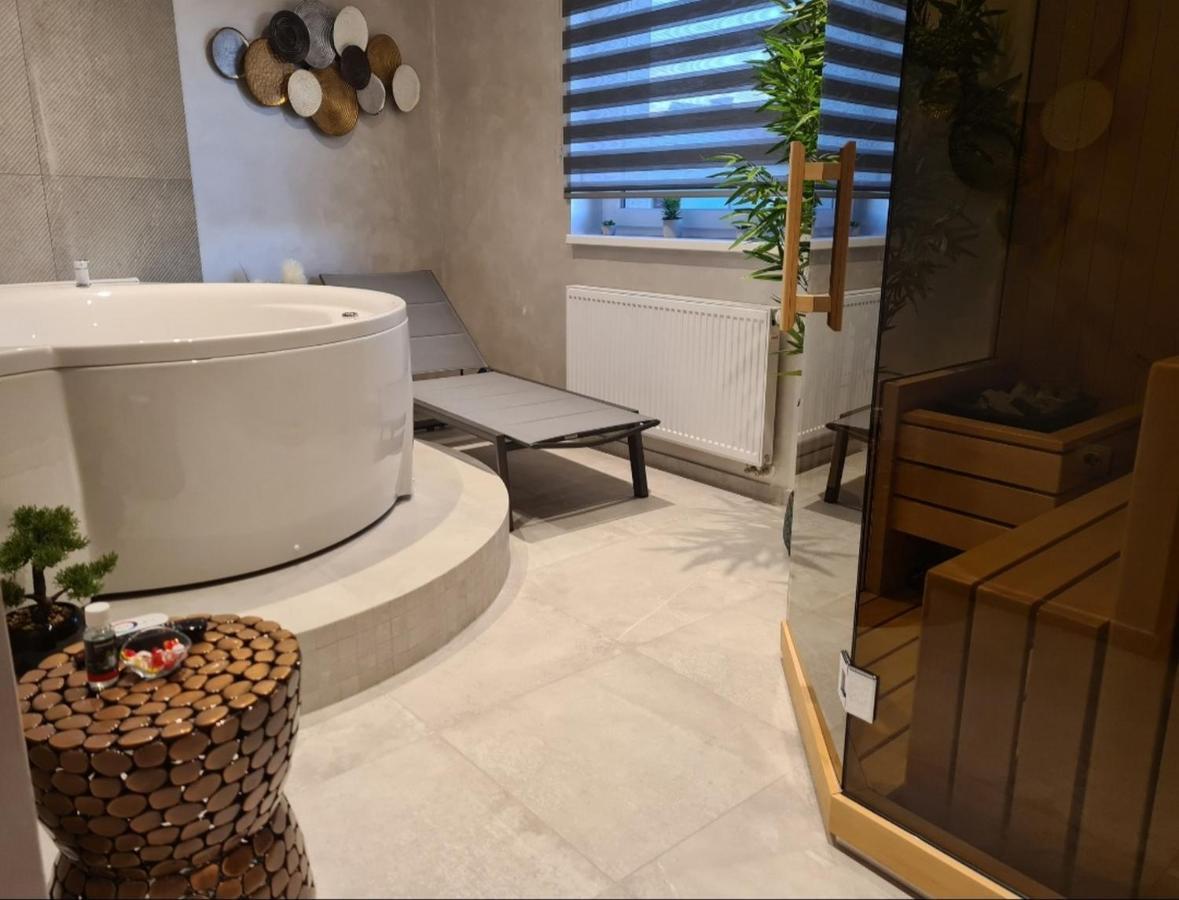 וואראז'דין Wellness Apartments מראה חיצוני תמונה